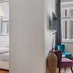 Golden Stage Nook By Interhome Lejlighed